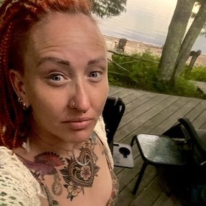 Meet your Posher, Katelyn